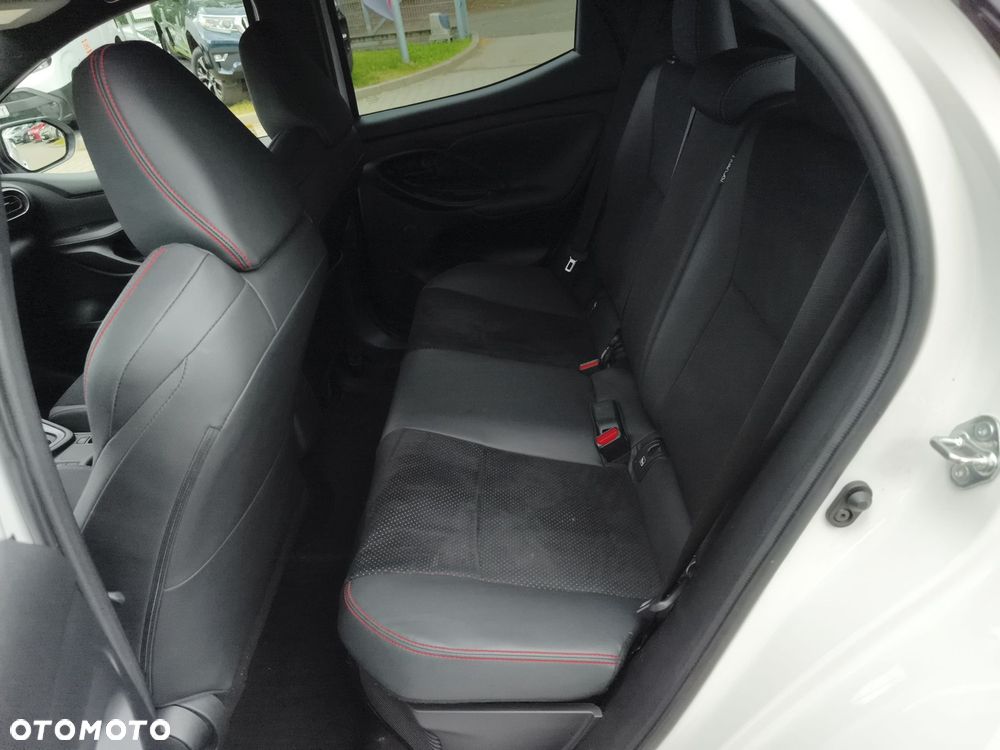 Toyota Yaris - 15