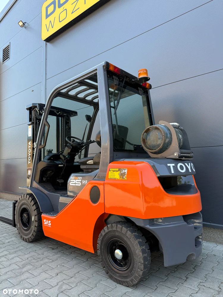 Toyota 02-8FGF25 - 5