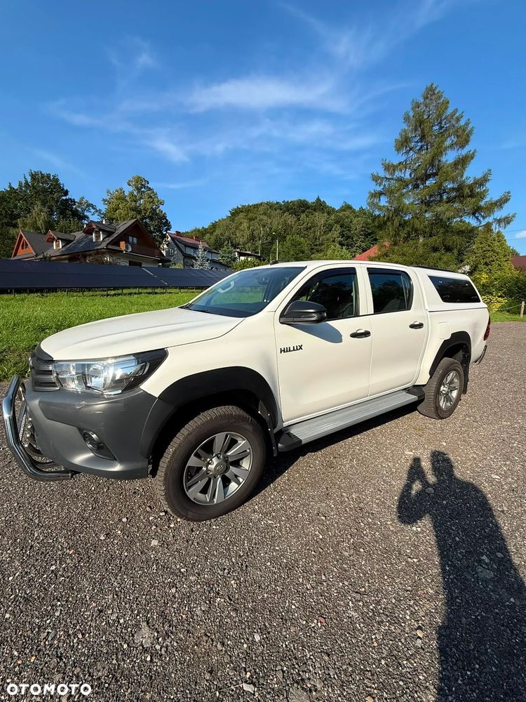 Toyota Hilux 2.4 D-4D Double Cab DLX 4x4 - 5