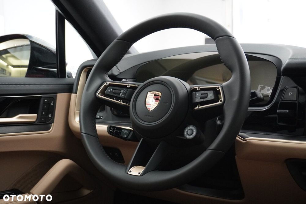 Porsche Cayenne - 34