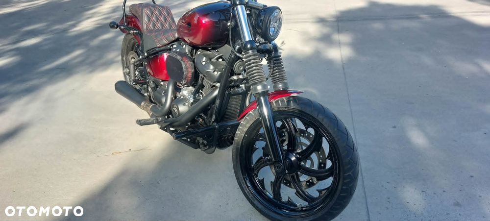 Harley-Davidson Softail Street Bob - 36