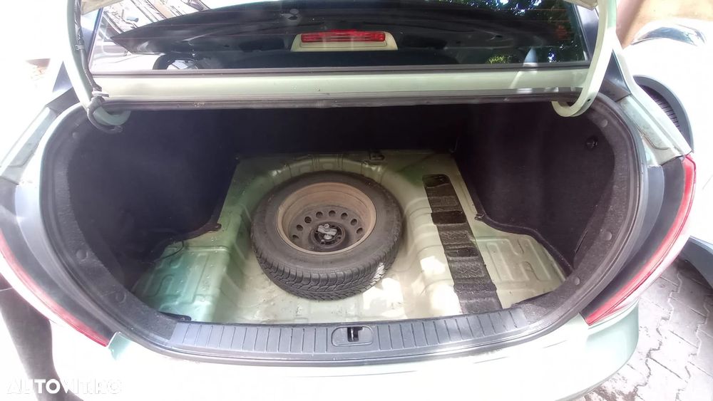 Hyundai Accent MC 14 DOHC 4DR GL CLASSIC - 15