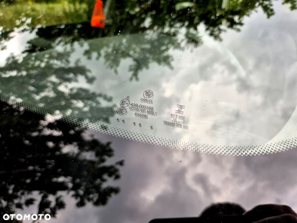 BMW X1 sDrive18d xLine - 24