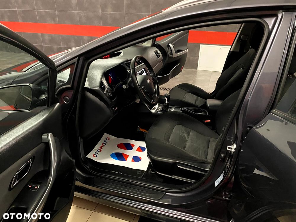 Kia Ceed 1.6 GDI ISG Platinum Edition - 14