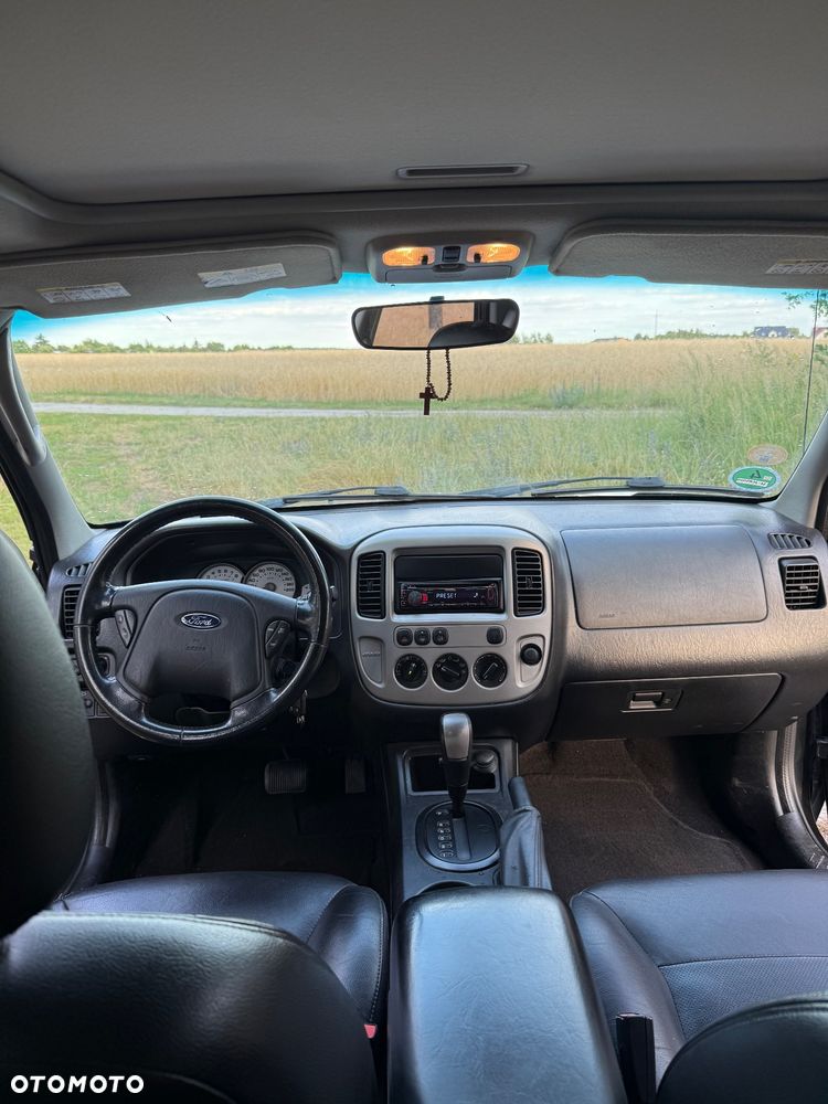 Ford Maverick 3.0 V6 Limited - 19