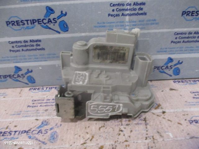 Fecho 51926059 51926060 LANCIA YPSILON 2014 1.2 69CV 5P BRANCO TE 4 PINOS - 1