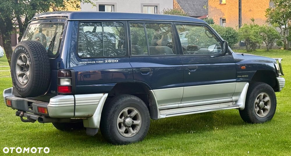Mitsubishi Pajero - 5