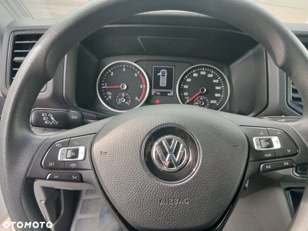 Volkswagen Crafter - 12