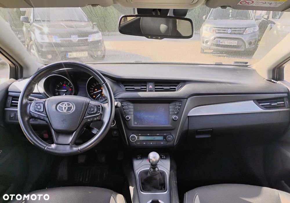 Toyota Avensis - 7
