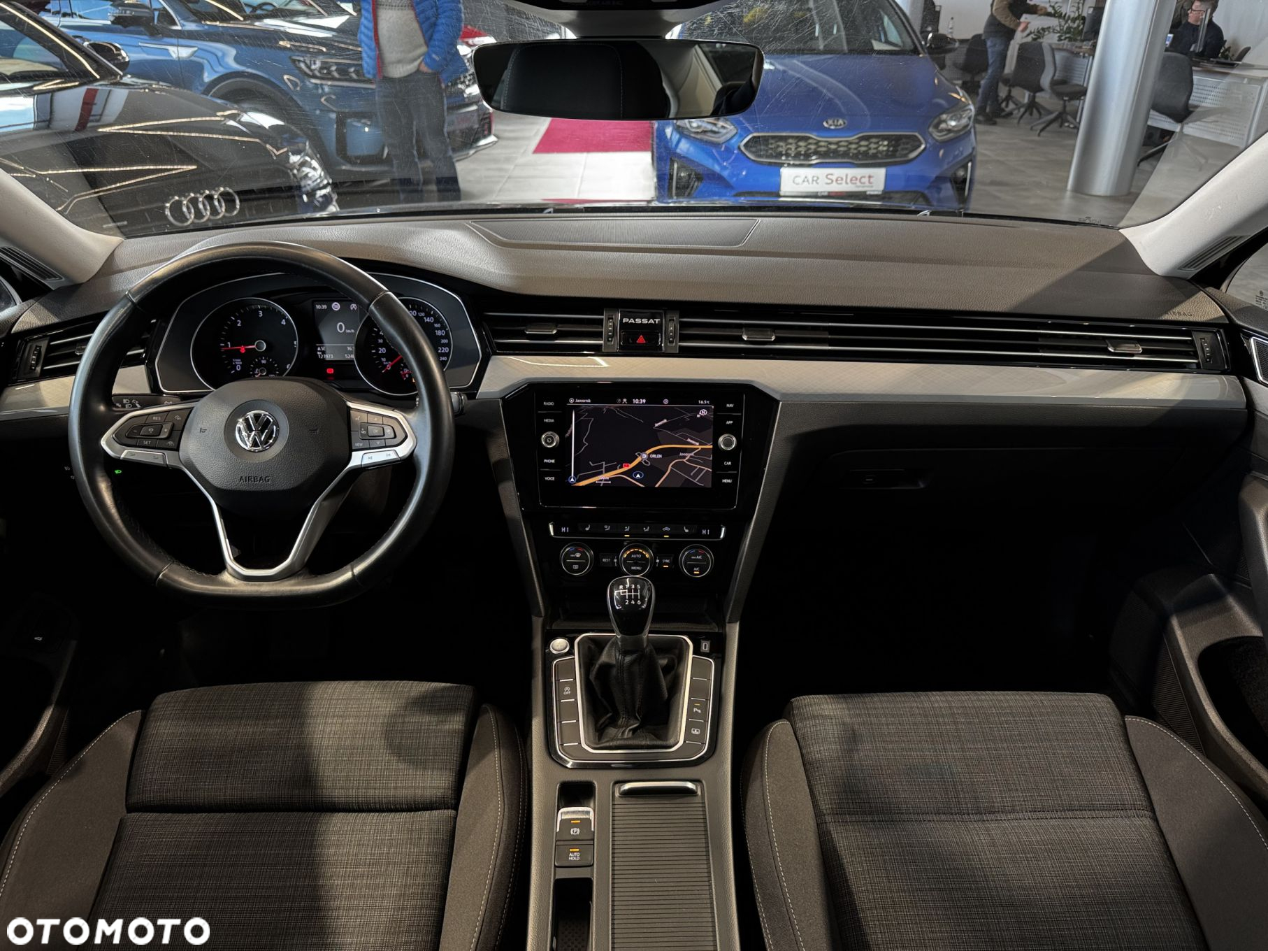 Volkswagen Passat - 16