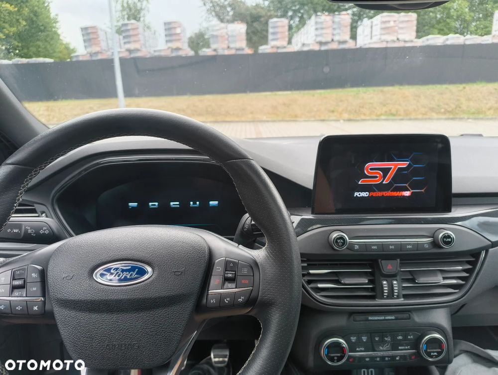 Ford Focus 2.0 EcoBlue ST - 8