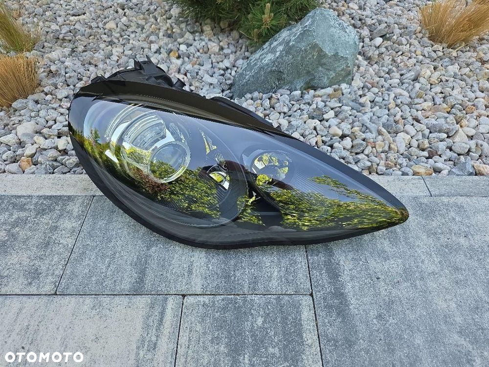 PORSCHE PANAMERA 970 GTS TURBO Lampa prawa Bi-Xenon Dynamic Led 97063198202 - 2