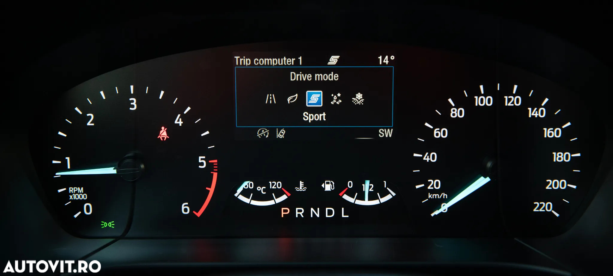 Ford Kuga 2.0 EcoBlue 4x4 Aut. TITANIUM - 26