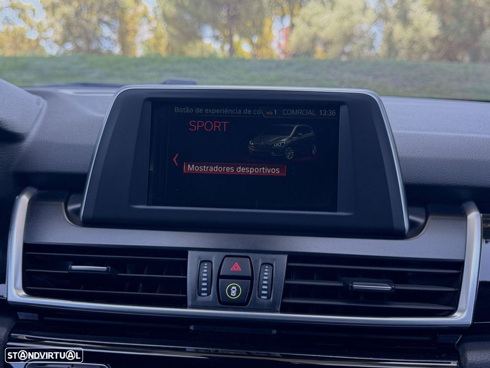 BMW 216 Active Tourer d Line Sport - 37