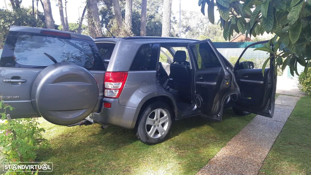 Suzuki Grand Vitara 1.9 DDiS X-Premium - 10