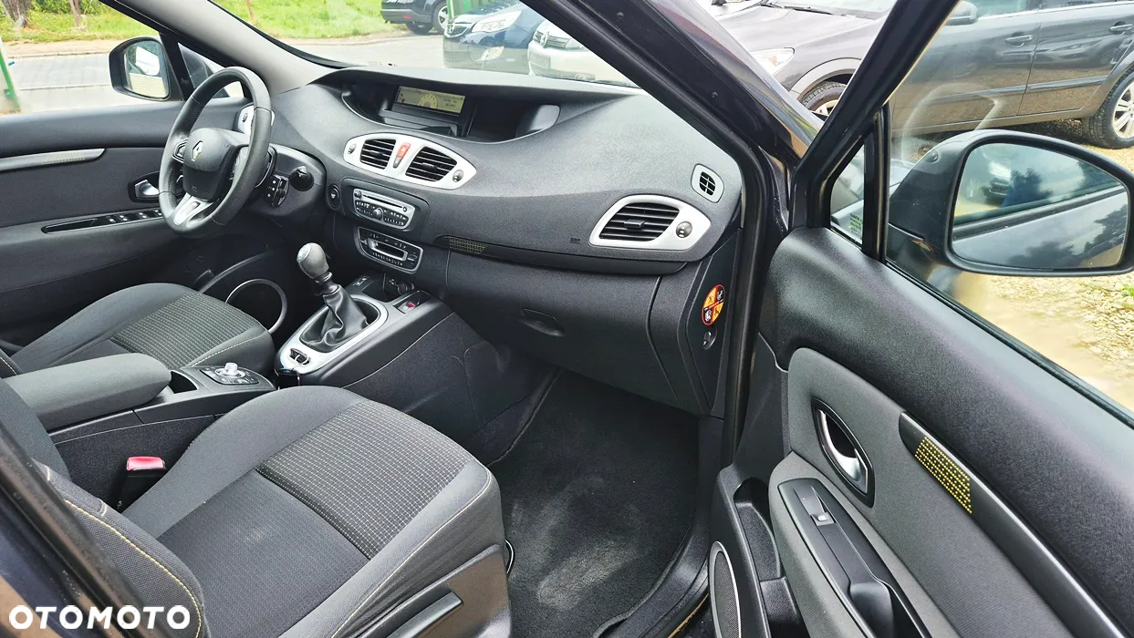 Renault Scenic 1.6 16V 110 TomTom Edition - 36