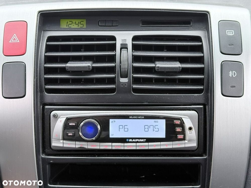Hyundai Tucson 2.0 Comfort 2WD - 17