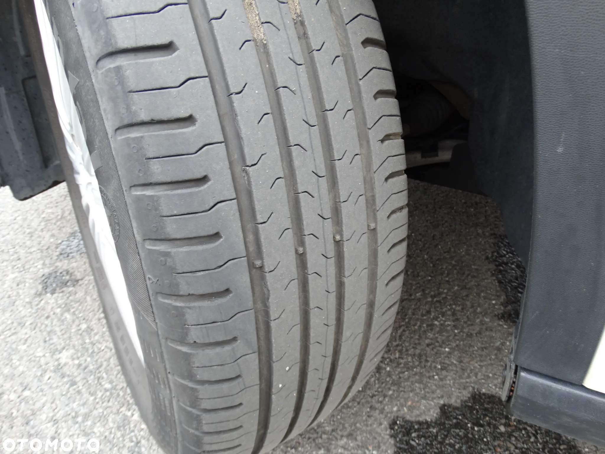 Mercedes-Benz GLA 200 7G-DCT - 38