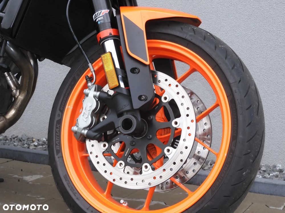 KTM DUKE 890 - 17