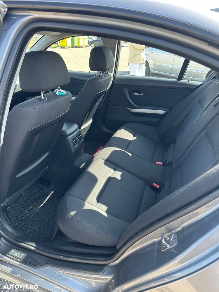 BMW Seria 3 320d xDrive - 7