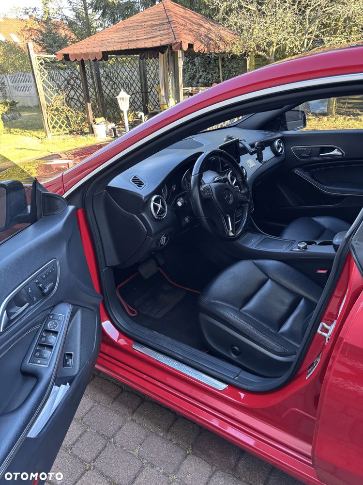 Mercedes-Benz CLA 250 7G-DCT - 10