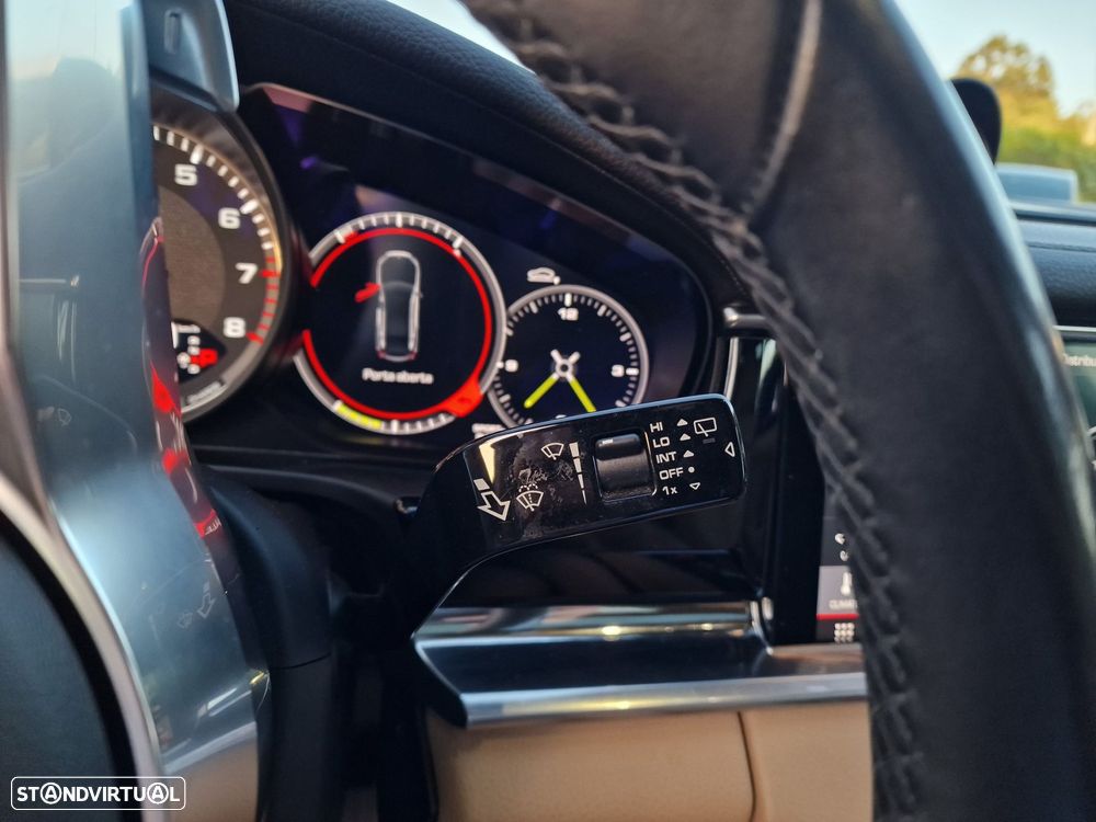 Porsche Panamera 4 E-Hybrid Edition 10 Anos - 24