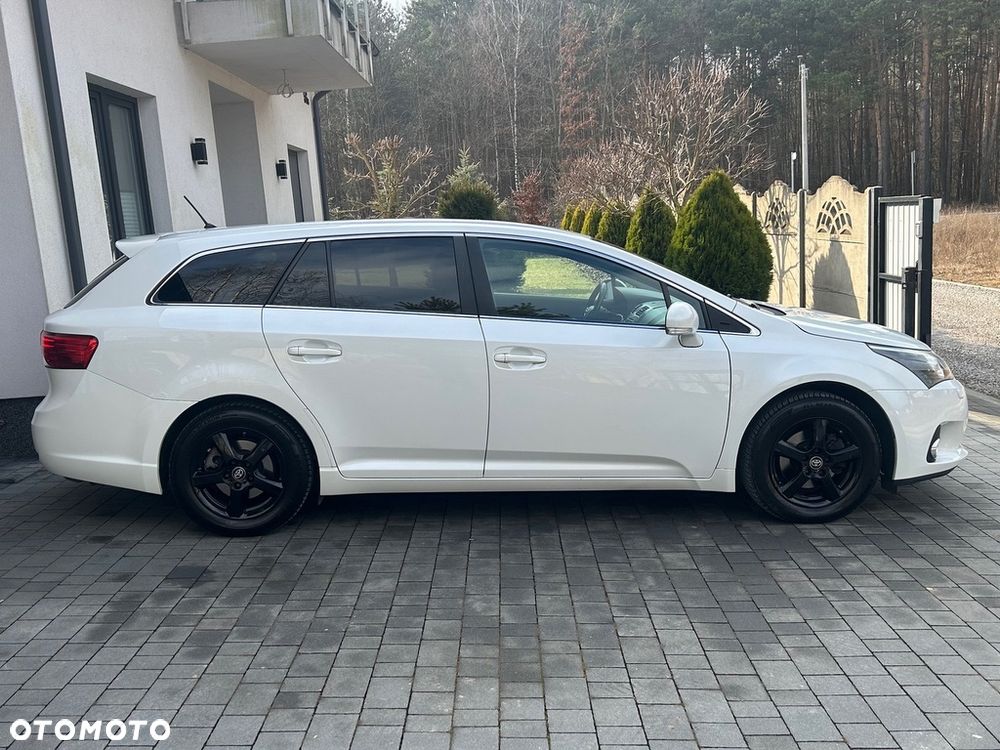 Toyota Avensis Touring Sports 1.8 Business Edition - 12