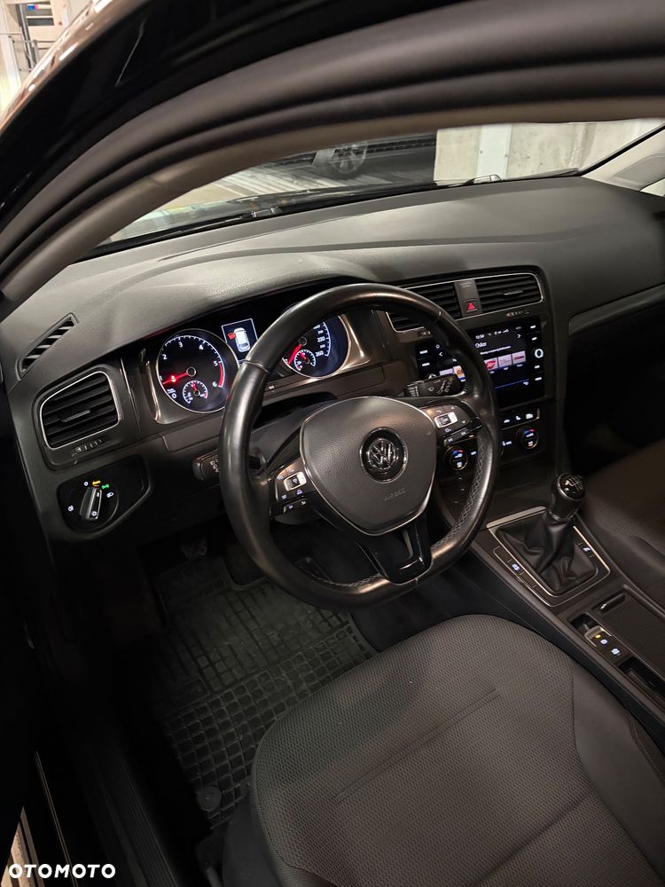 Volkswagen Golf 1.6 TDI BMT Comfortline - 31