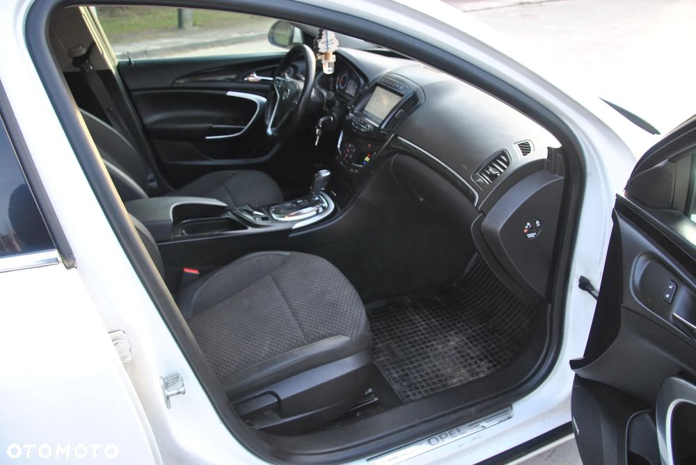 Opel Insignia - 19