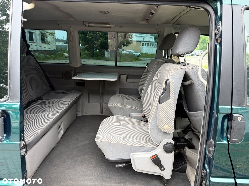 Volkswagen Multivan D - 9