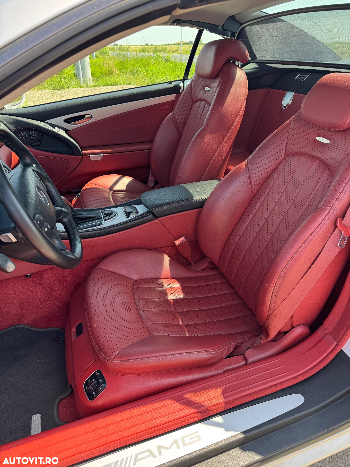 Mercedes-Benz AMG SL Roadster - 16