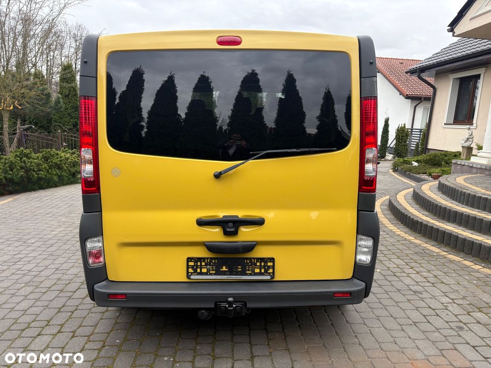 Opel Vivaro - 8