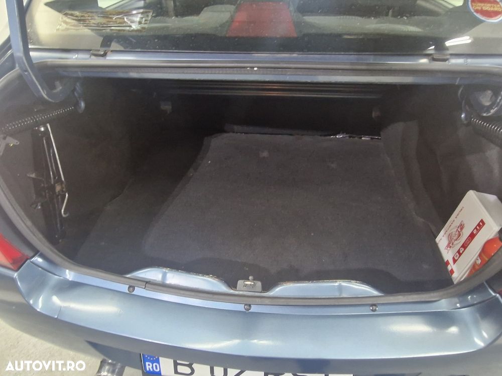 Dacia Logan 1.6 16V Prestige - 5