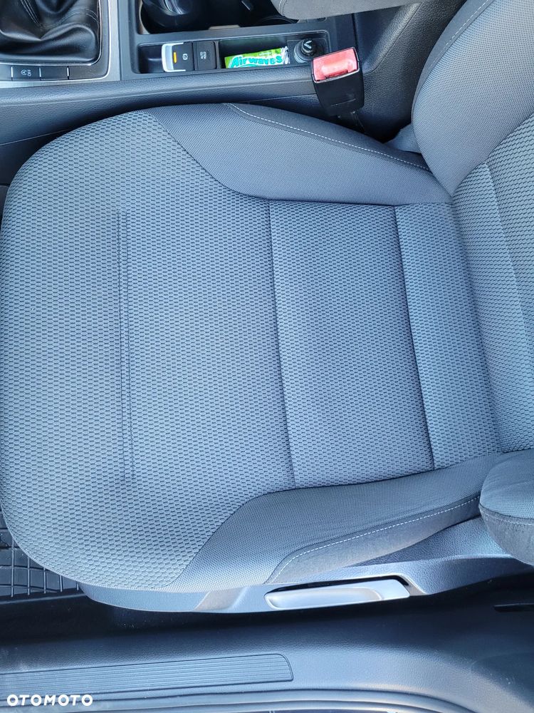 Volkswagen Golf - 14
