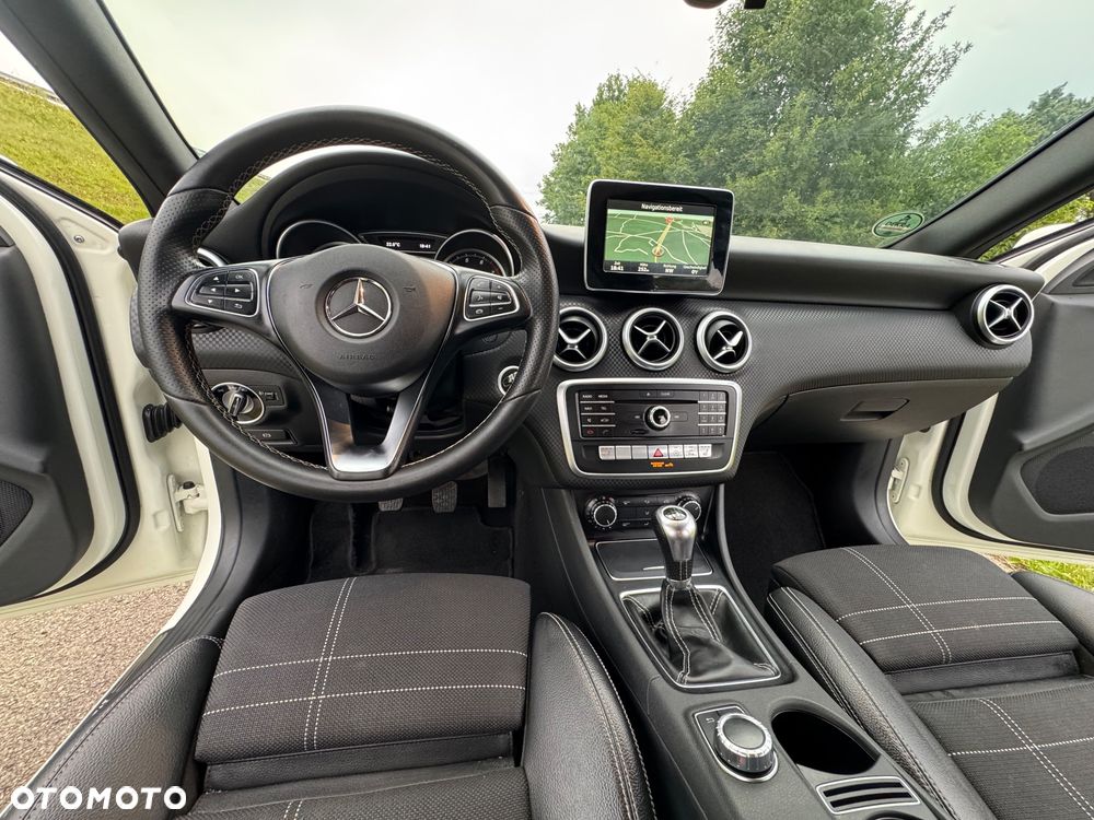 Mercedes-Benz Klasa A 180 Activity Edition - 34