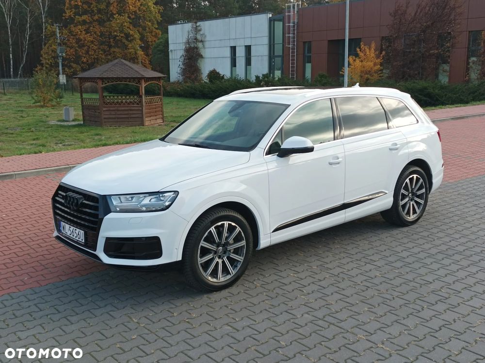 Audi Q7 - 1