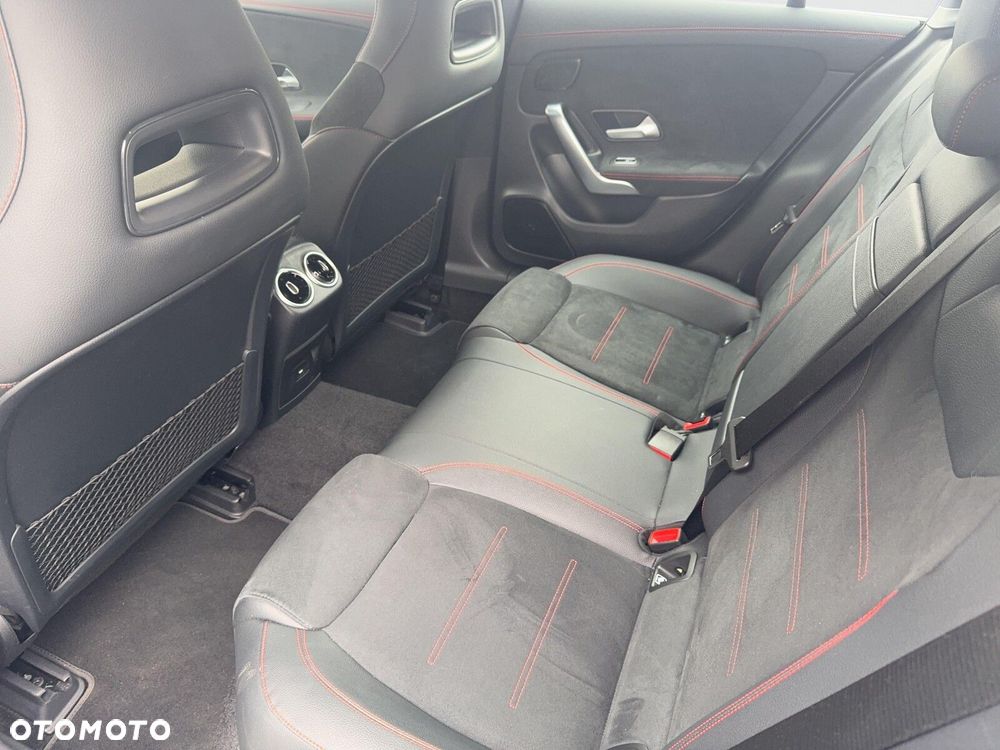 Mercedes-Benz CLA 200 mHEV AMG Line 7G-DCT - 18