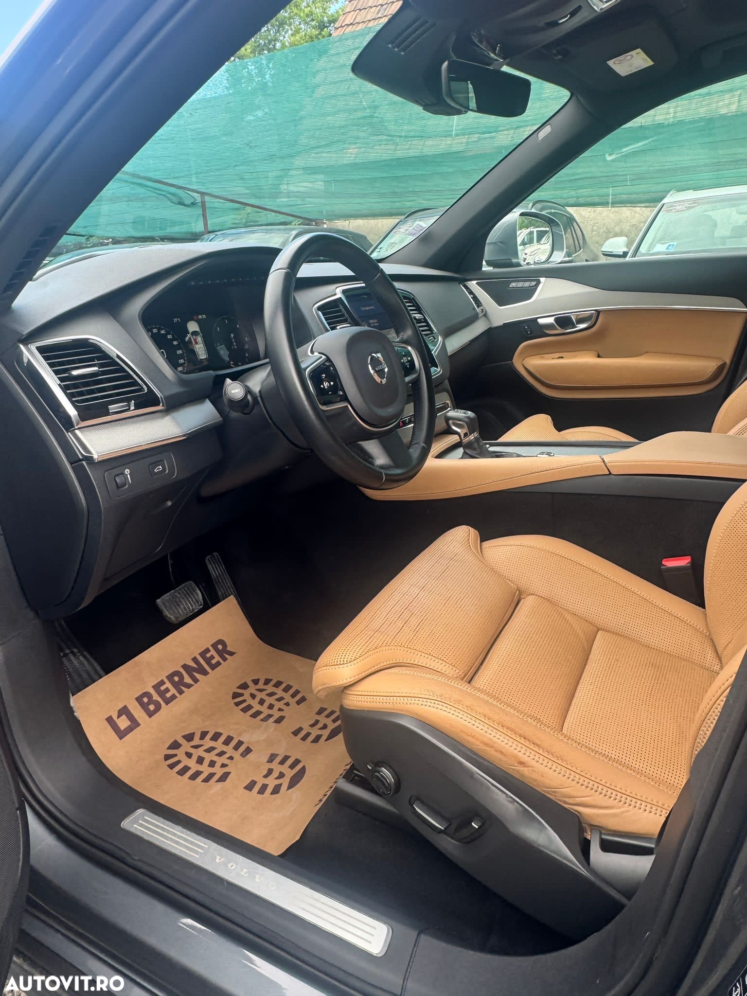 Volvo XC 90 - 23