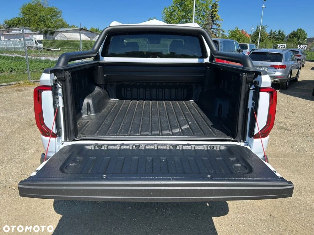 Volkswagen Amarok - 10