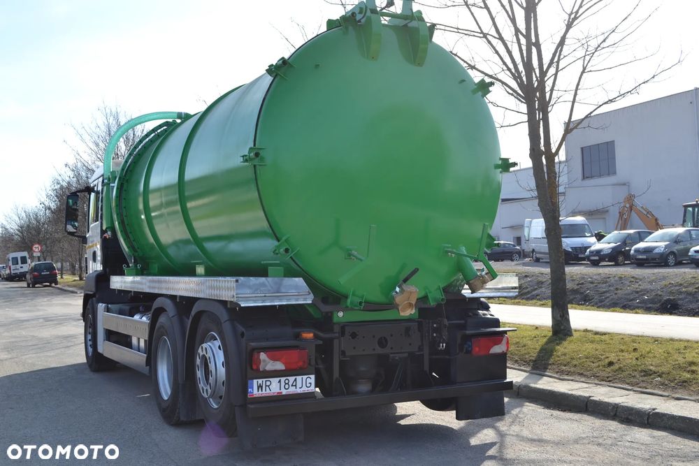 MAN TGS 26.320 2012 r ASENIZACYJNY SZAMBIARKA NOWA BECZKA 20 m³ TRZECIA OŚ SKRĘTNA KLIMATYZACJA - 3