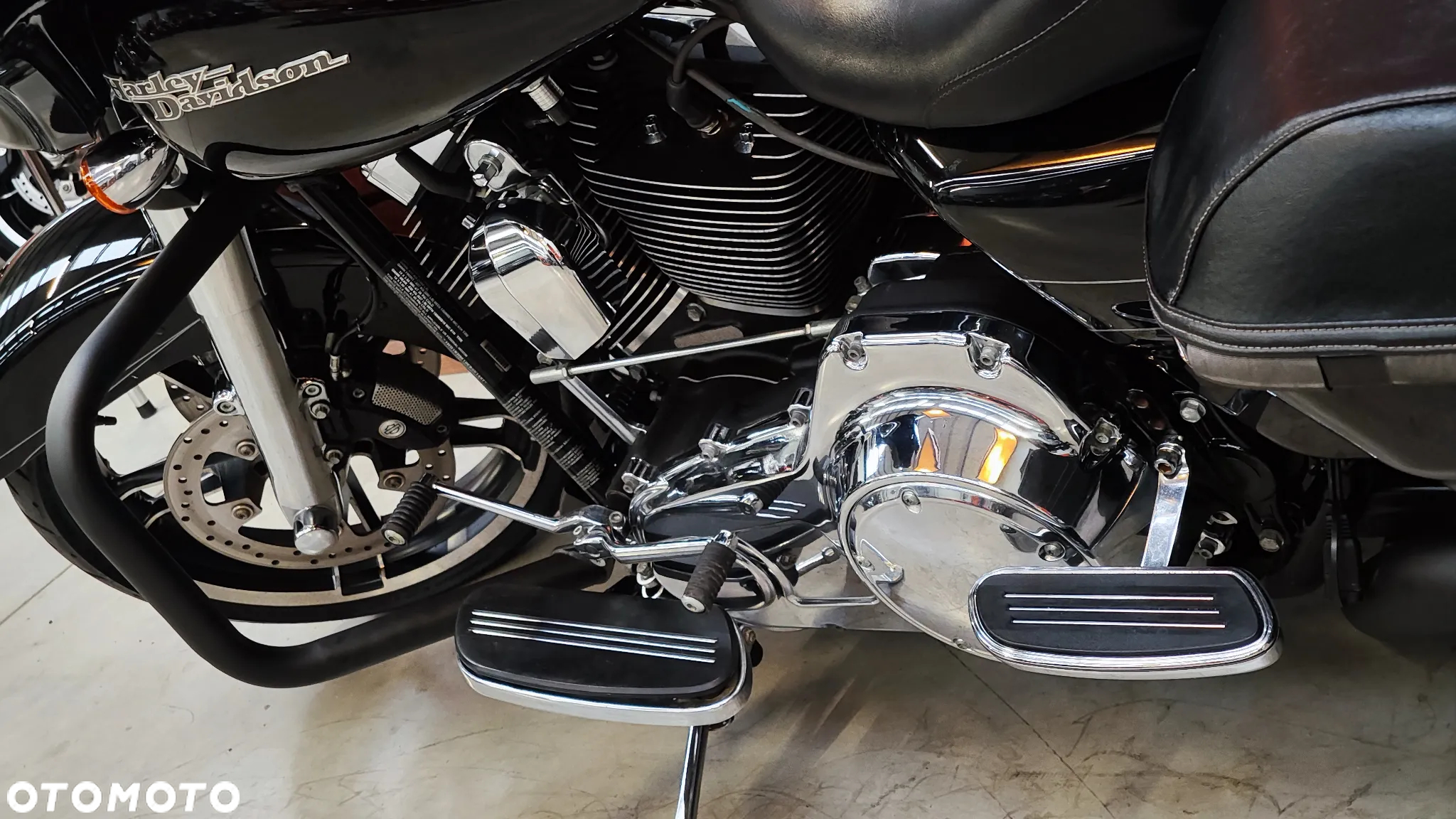Harley-Davidson FLHXS Special - 19