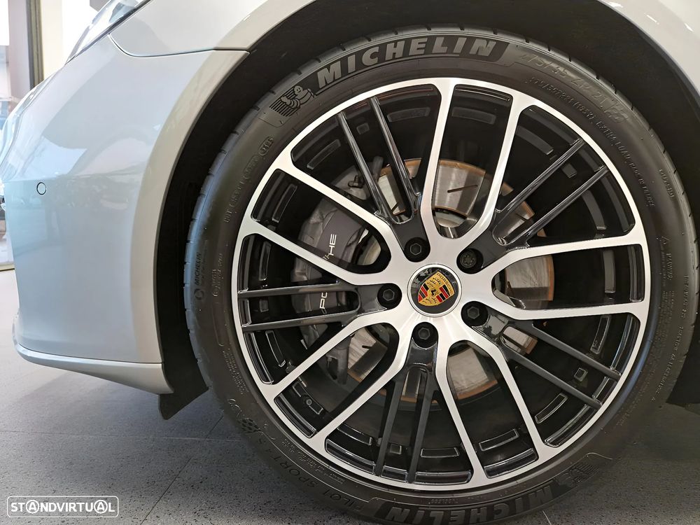 Porsche Panamera Sport Turismo 4 E-Hybrid Platinum Edition PDLS - 19