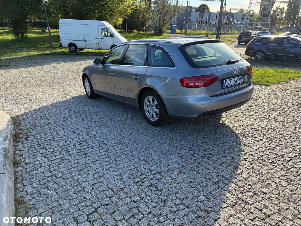 Audi A4 Avant 2.0 TDI DPF Ambiente - 5