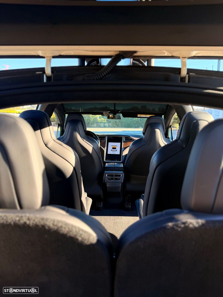 Tesla Model X 2017 photo 5