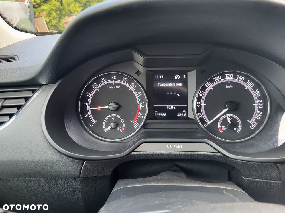 Skoda Octavia 2.0 TDI SCR 4x4 Ambition DSG - 8