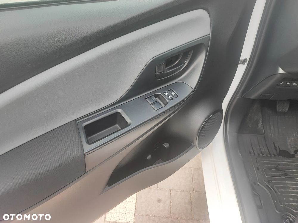 Toyota Yaris 1.5 Active - 8