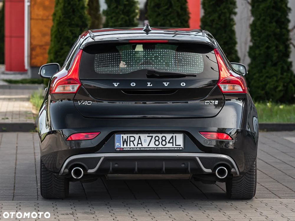 Volvo V40 D3 Geartronic RDesign - 11