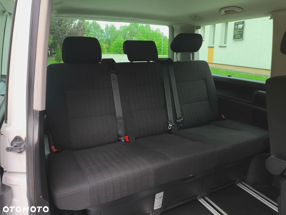 Volkswagen Multivan 2.0 TDI L1 Comfortline 4Motion - 23