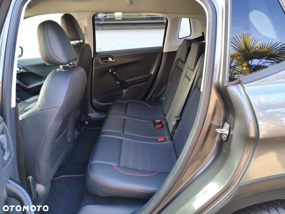 Peugeot 2008 PureTech 110 Stop&Start EAT6 GT-Line Edition - 21