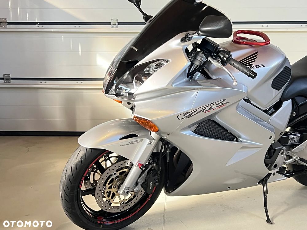 Honda VFR - 7